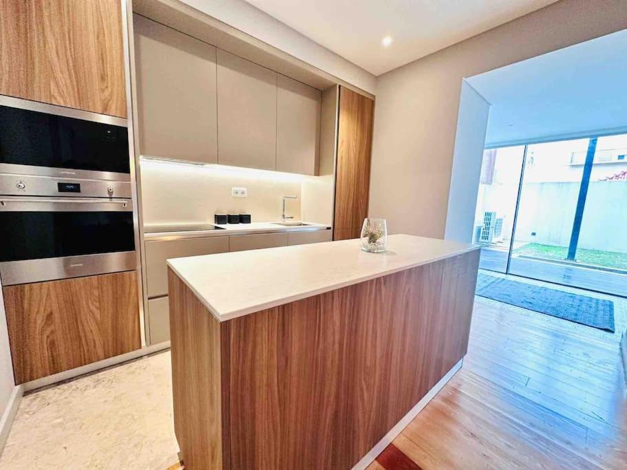 Lisbon Marques De Pombal Top Flat Great Locations City Center B Exterior photo