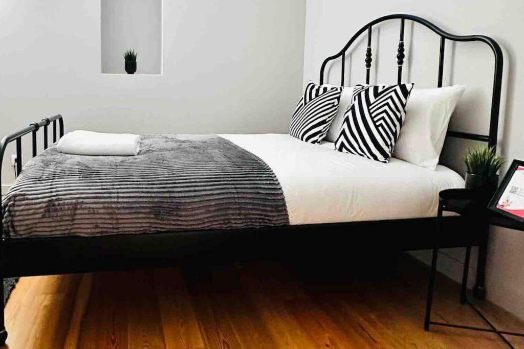 Lisbon Marques De Pombal Top Flat Great Locations City Center B Exterior photo